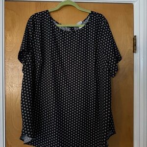 Black and White Patterned Women's Top